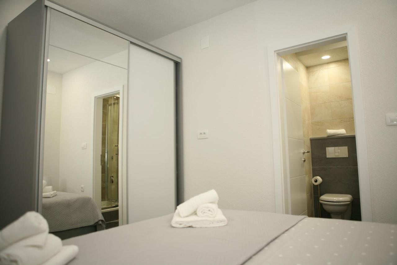 Apartments Old Town Трогір Екстер'єр фото