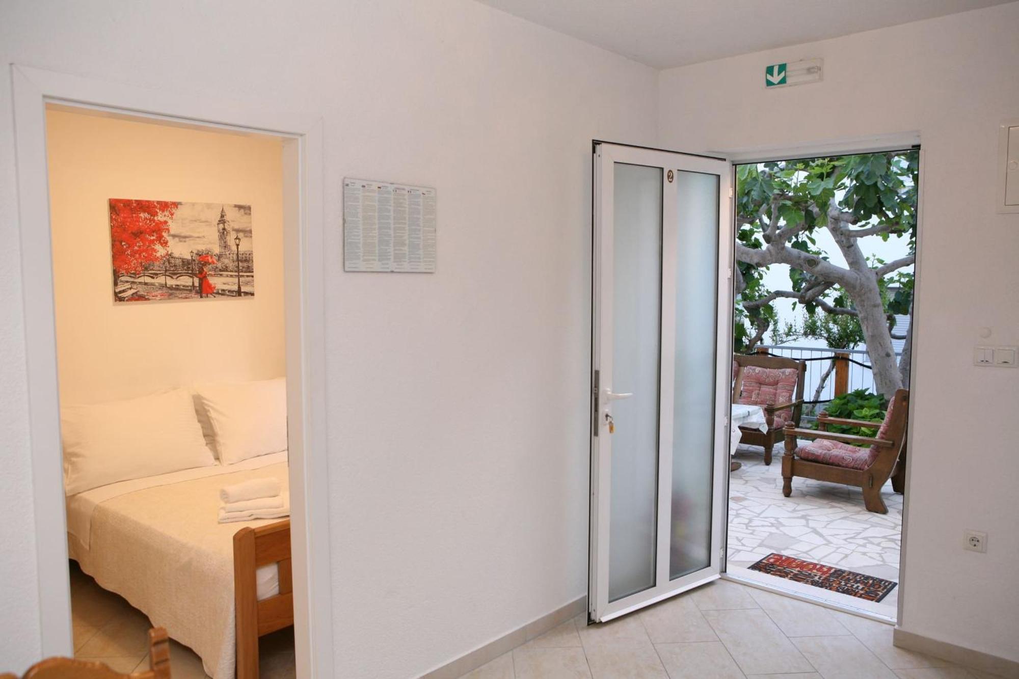 Apartments Old Town Трогір Екстер'єр фото