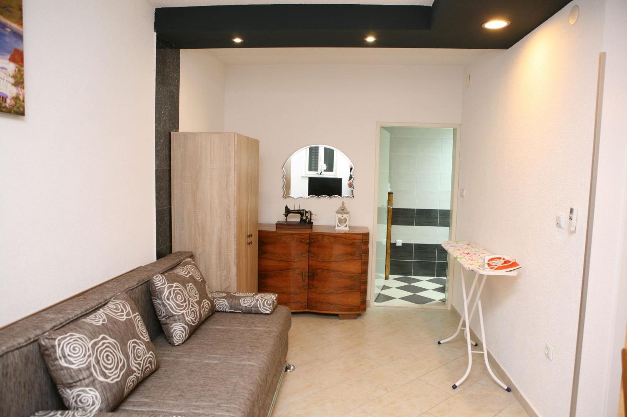 Apartments Old Town Трогір Екстер'єр фото